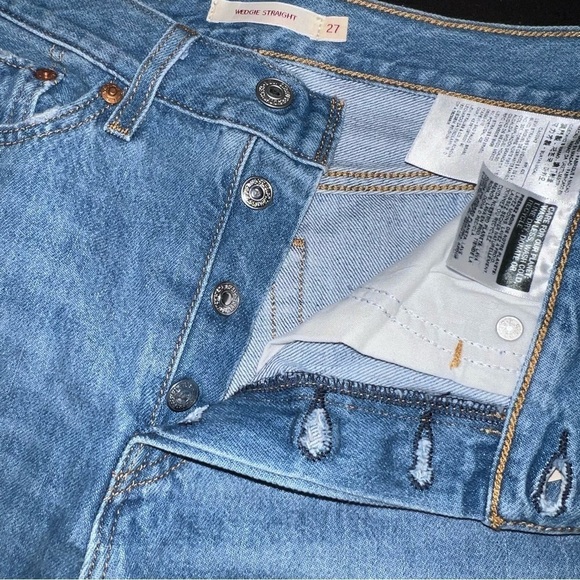 Levi’s Jeans Women 27 Wedgie Straight High Rise Distressed button Fly raw hem  A - Picture 11 of 13